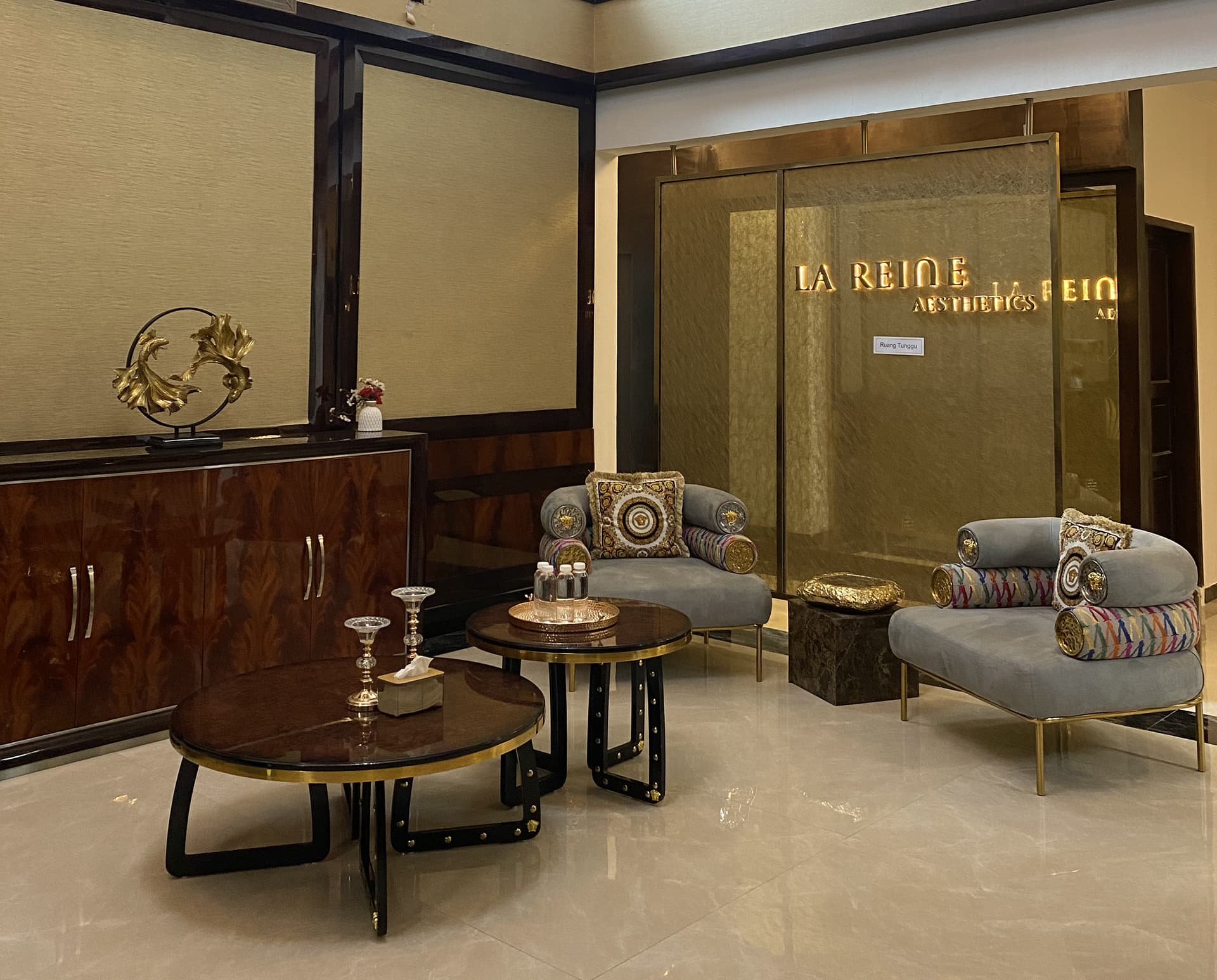 Interior klinik La Reine Aesthetic di Menteng, Jakarta Pusat